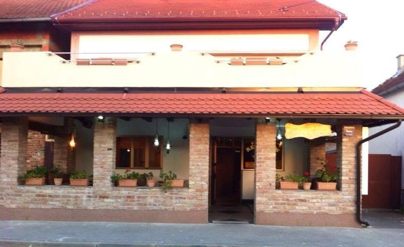 Kod Ribica Bed and Breakfast Jasenovac Buitenkant foto
